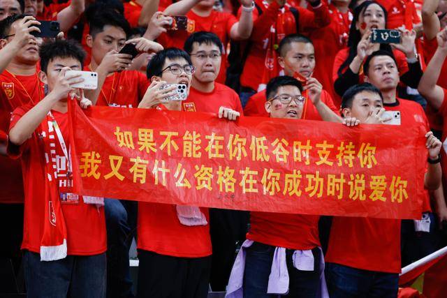 广东花样游泳冠军王柳懿入职深圳大学，开启新篇章